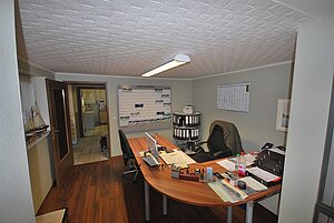 Waszkiewicz Kfz Werkstatt in Schönberg Büro